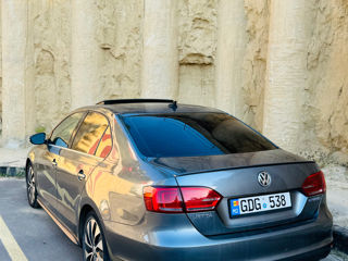 Volkswagen Jetta foto 5