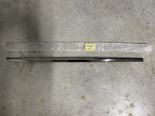 VW Passat B6, Molding (Hrom-Original) usa stingă din fata (șofer)