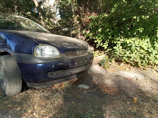 Opel corsa.  anu  2000,   motor x 10 xe foto 7