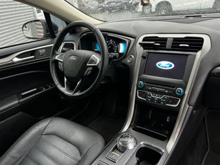 Ford Fusion фото 8