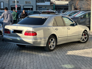 Mercedes E-Class foto 3