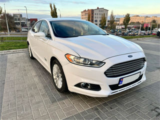 Ford Fusion foto 2