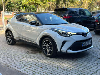 Toyota C-HR foto 2