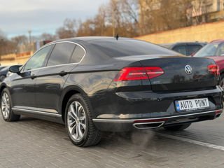 Volkswagen Passat foto 4