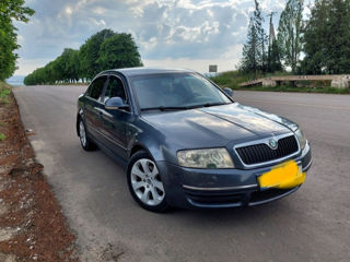 Skoda Superb foto 2