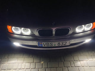 BMW 5 Series foto 3