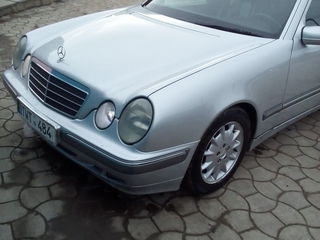 Mercedes E Class foto 1