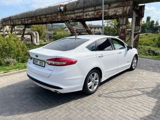 Ford Fusion foto 4