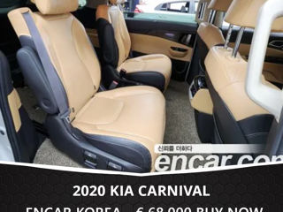 KIA Carnival foto 8