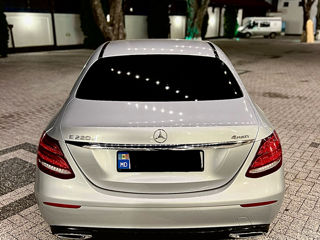 Mercedes E-Class foto 6