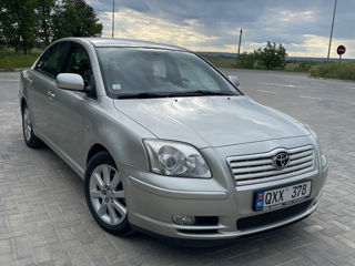 Toyota Avensis foto 2