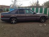 Mercedes Series (W124) foto 10