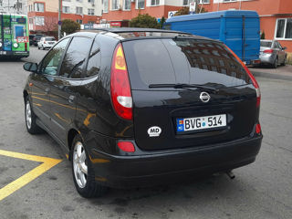 Nissan Almera Tino foto 3