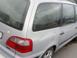 Ford Galaxy foto 1