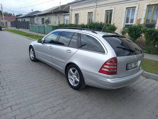 Mercedes C-Class foto 7