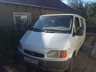 Ford Transit foto 1