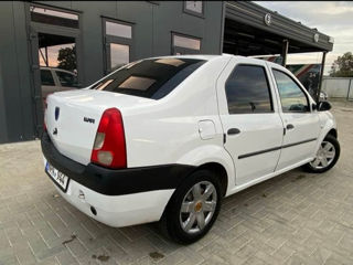 Dacia Logan foto 2