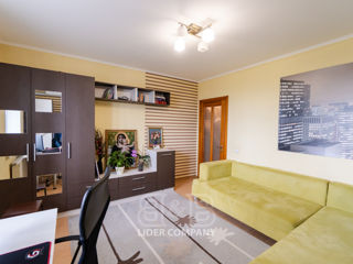 Apartament cu 3 camere, 104 m², Râșcani, Chișinău foto 4