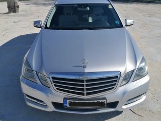 Mercedes E Class foto 2