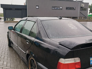 BMW 3 Series foto 9