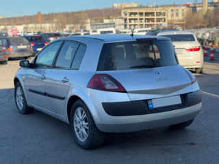 Renault Megane foto 8