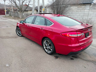 Ford Fusion foto 3