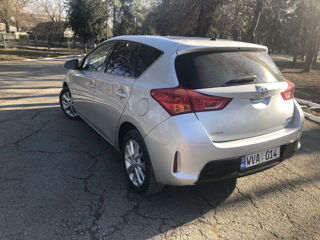 Toyota Auris foto 2