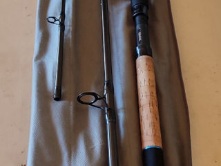 Vând lanseta daiwa nzone feeder 390 m 150g