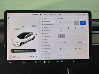 Tesla Model 3 foto 19