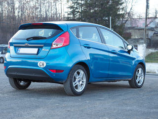 Ford Fiesta foto 5