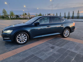 Skoda Superb foto 4