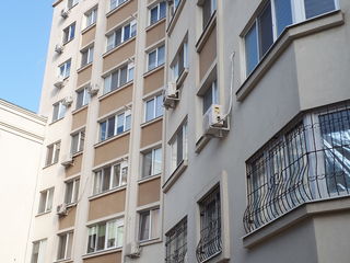 Apartament cu două odăi in centrul Municipiului Chișinău. foto 5