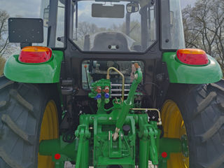 John Deere 6110B foto 3