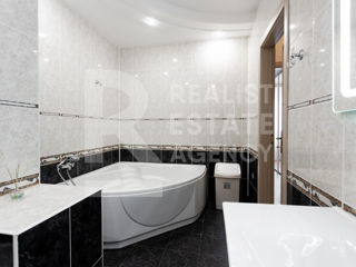 Apartament cu 5 camere sau mai multe, 240 m², Centru, Chișinău foto 18