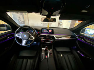 BMW 5 Series foto 6