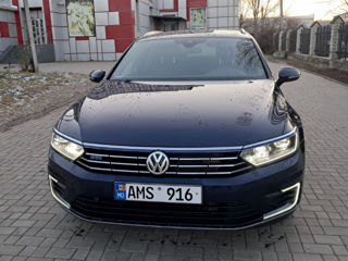 Volkswagen Passat foto 3