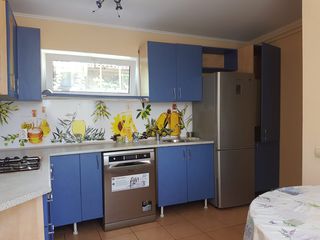 Сasa compacta in Stauceni, planificare reusita 4 camere, 6 ari, semineu, gradina, 87.000 euro. foto 2