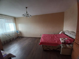 Комната, 37 м², 4/4 эт.