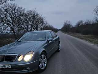 Mercedes E-Class foto 8