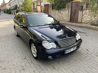 Mercedes C-Class foto 4