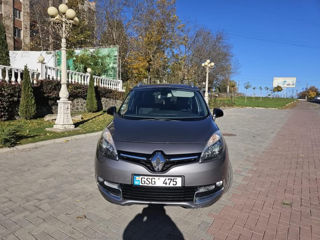 Renault Grand Scenic foto 2