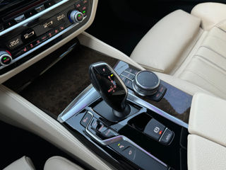 BMW 5 Series foto 17