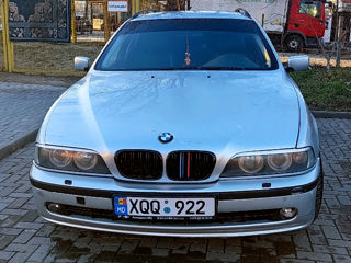 BMW 5 Series foto 1