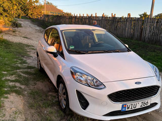 Ford Fiesta foto 5