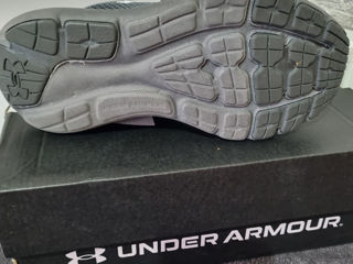 фирменные кроссовки Under Armour 36,5 foto 5