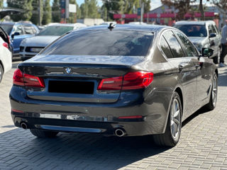 BMW 5 Series foto 3