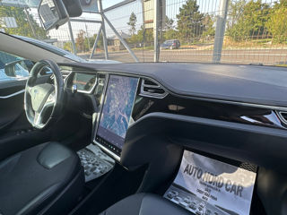 Tesla Model S foto 10