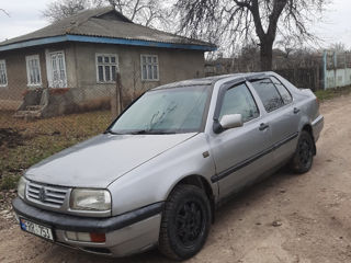 Volkswagen Vento foto 2