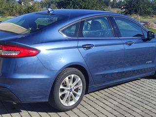 Ford Fusion foto 5