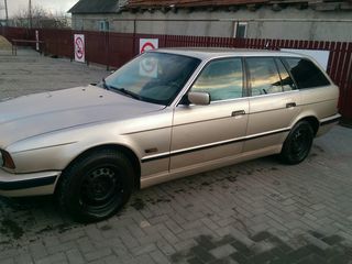 BMW 5 Series foto 2